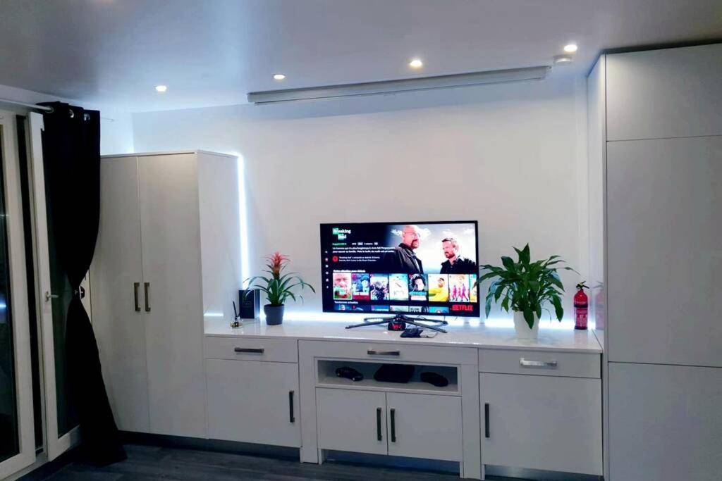 Superbe studio de 30m2 proche de Paris Poissy Exterior foto