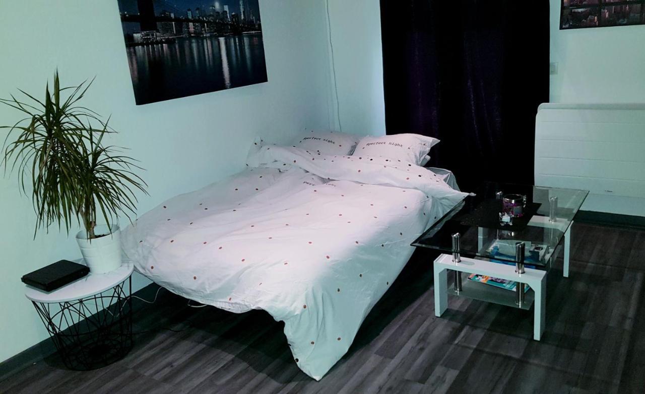Superbe studio de 30m2 proche de Paris Poissy Exterior foto